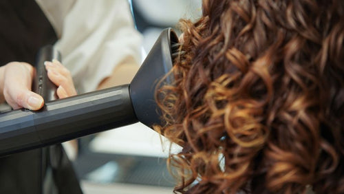 Capelli Ricci 2026: La guida definitiva al Metodo Curly Girl