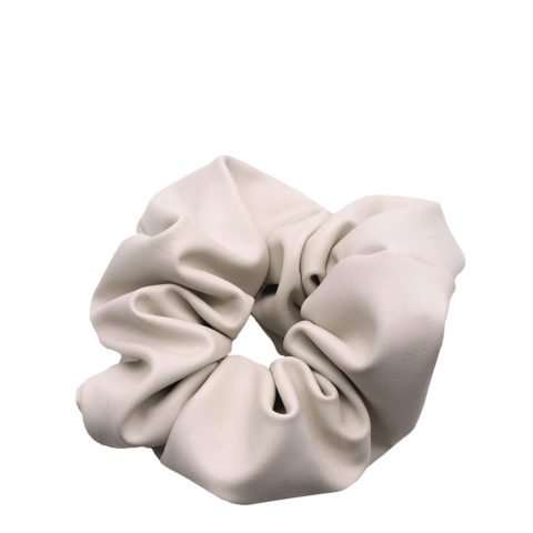 VIAHERMADA Scrunchy for Hair in Cream Faux Leather