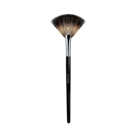 Lussoni Makeup Pro 600 Fan Brush - powder brush